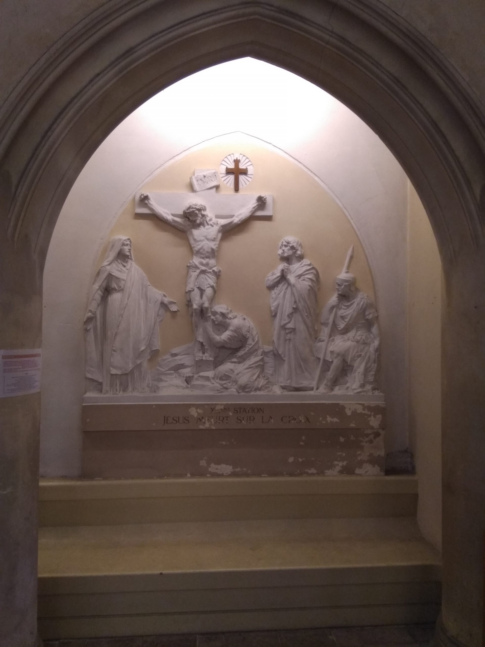 Chemin de croix dans l'église St Jean-Baptiste